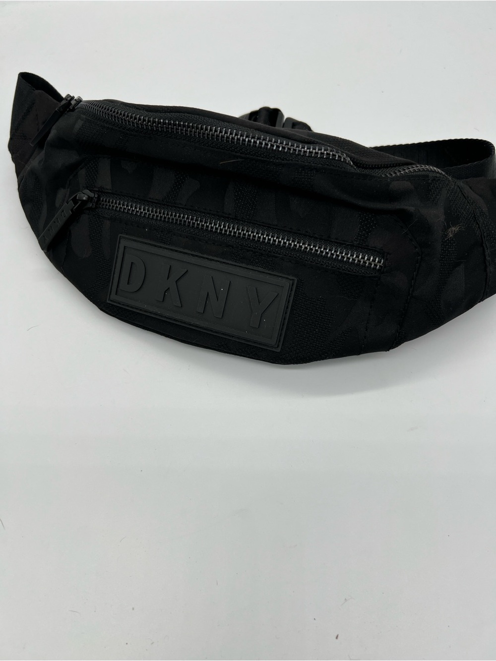 DKNY Black Logo Belt Bag Fanny pack with Front Zip Pocket